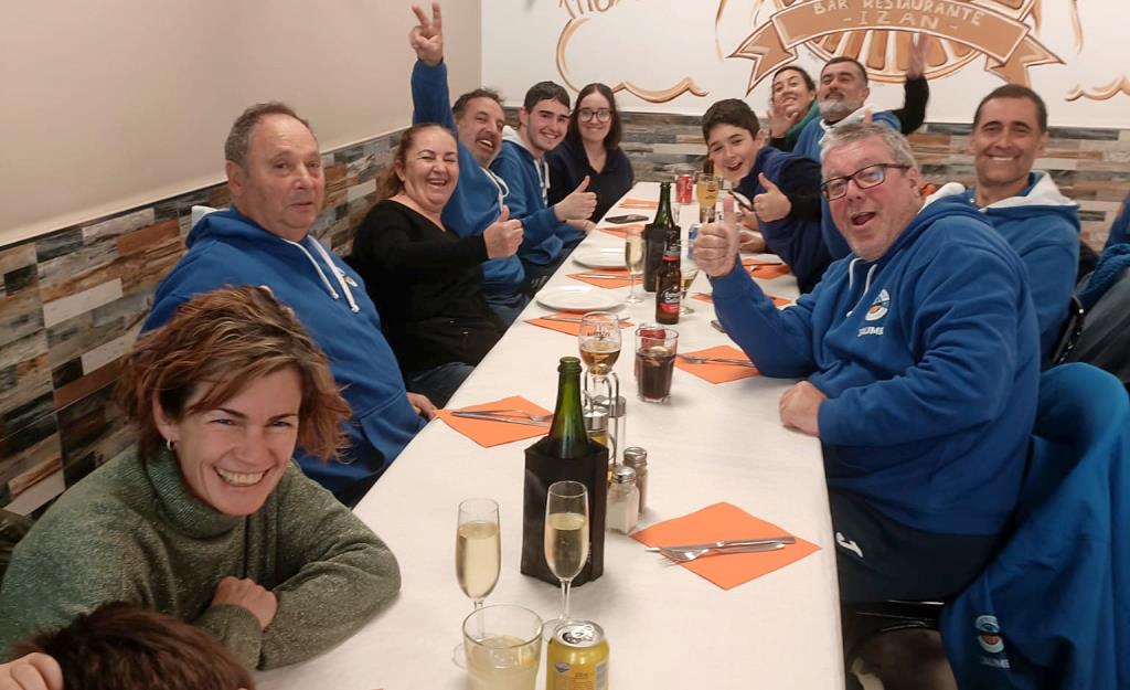 Dinar de germanor del Club Petanca Vilanova i la Geltrú. Eix