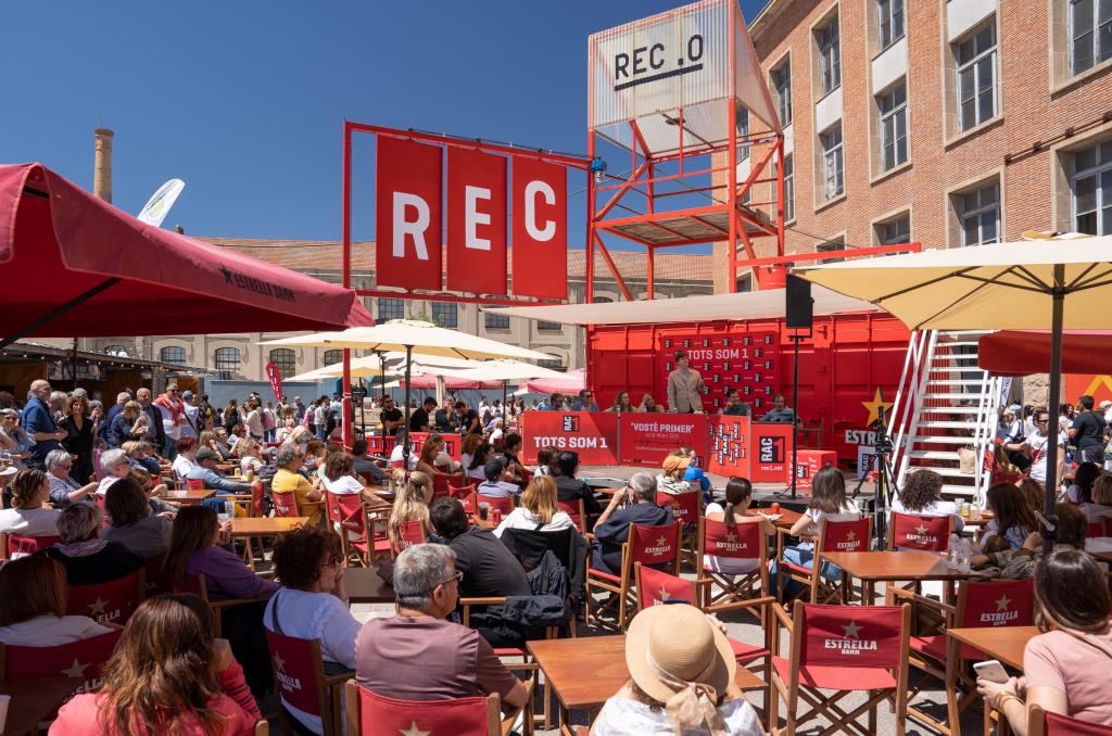 El bon temps converteix la 26ena edició del Rec.0 en un punt de trobada de milers de persones d’arreu del país. Marc Vila