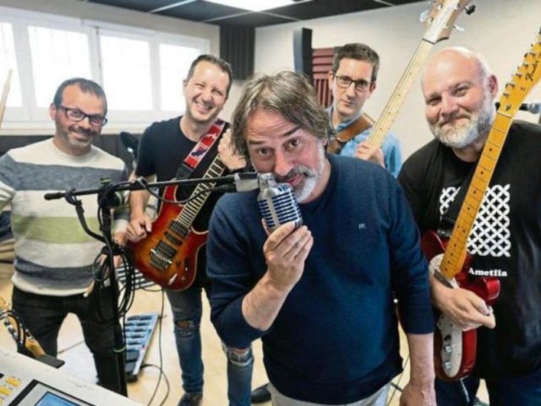 El concert tindrà un record especial a Joan Pere Molina, mestre de percussió de l'Escola i Conservatori Municipal de Música Mestre Montserrat. Ajuntam