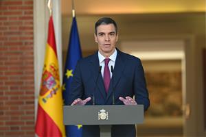 El president espanyol, Pedro Sánchez, a la compareixença on ha anunciat que continua càrrec . ACN