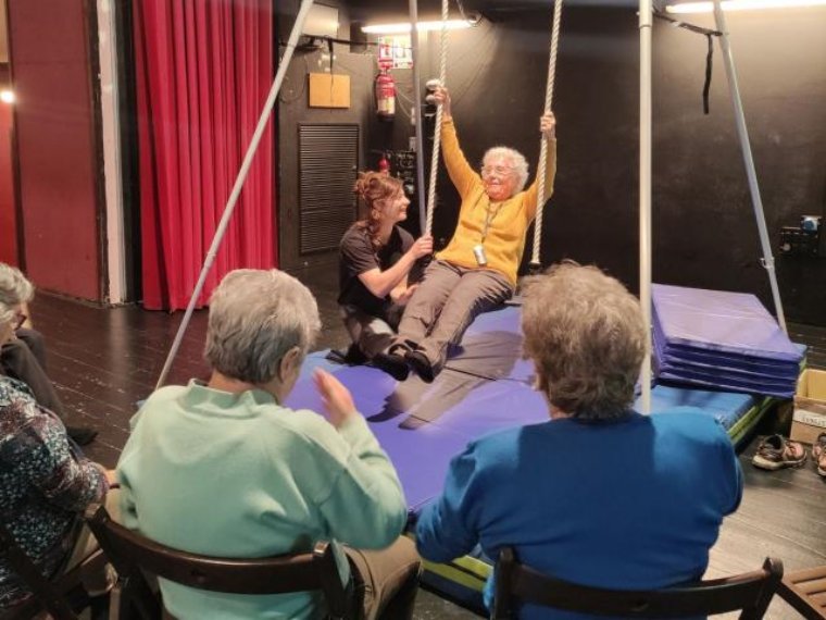 El programa CulturaMENT, adreçat a la gent gran, torna a Vilanova amb una nova proposta: el circ social. Ajuntament de Vilanova