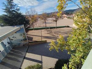 El projecte de naturalització i refugi climàtic de l’escola Les Cometes de Llorenç rep el Premi Iniciativa Medi Ambient 2024. Ajuntament de Llorenç