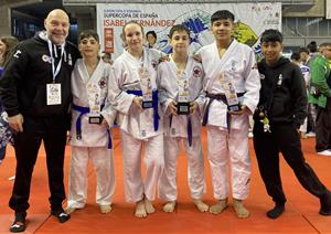 Els judoques de l'Escola de Judo Vilafranca - Vilanova. Eix