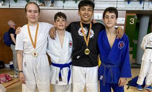 Els judoques de l'Escola de Judo Vilafranca - Vilanova. Eix