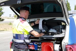 Els Mossos d'Esquadra despleguen per primera vegada un macro operatiu de Trànsit amb una trentena de controls simultanis. ACN