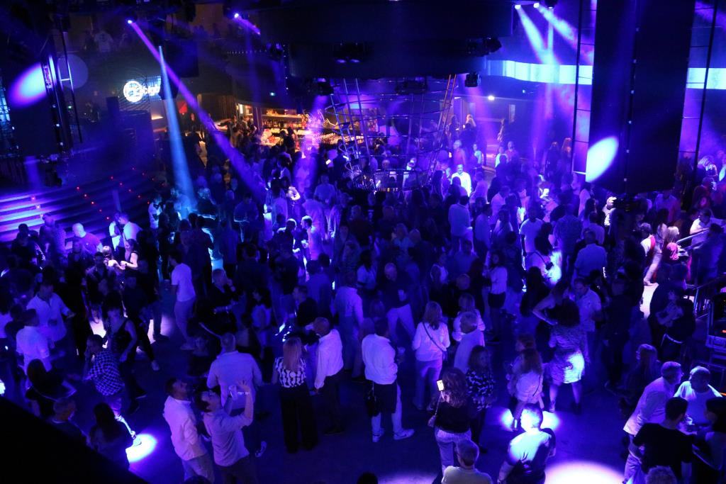Fecasarm preveu una ocupació mitjana del 90% de les discoteques per la revetlla de Cap d’Any. ACN