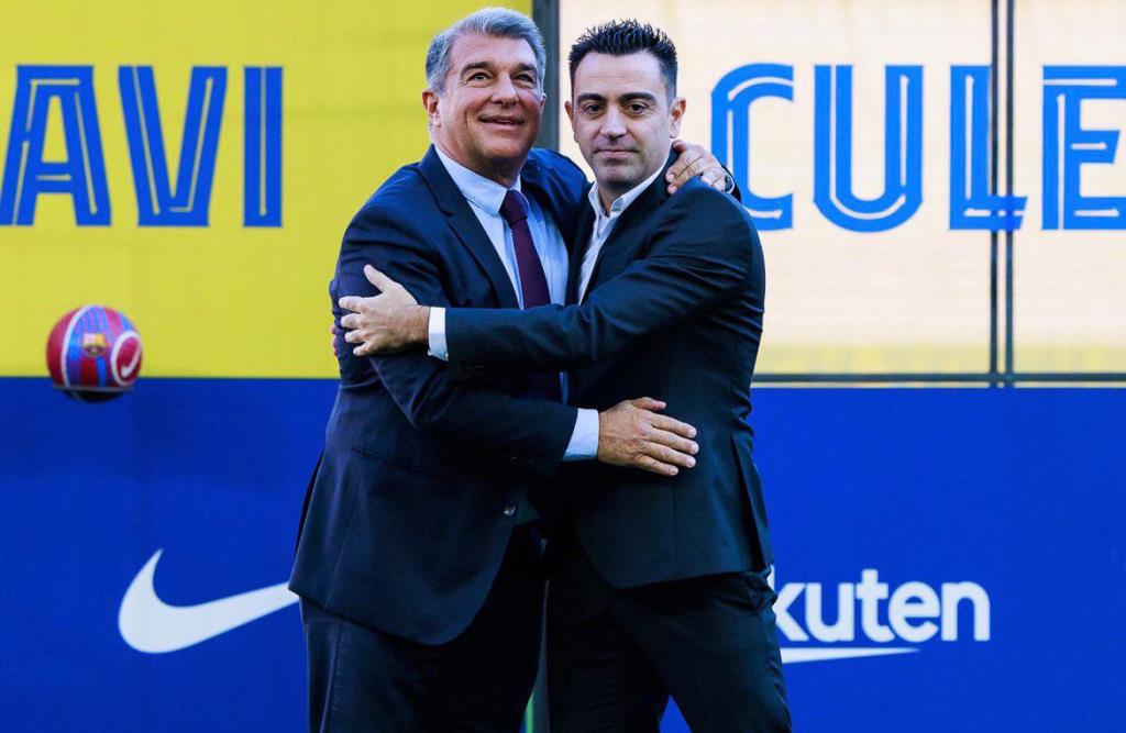 Joan Laporta i Xavi Hernàndez. Eix