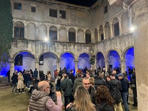 La 7a edició L'espectacle: Vins Negres Penedès torna a omplir el Claustre dels Trinitaris de vins i gastronomia. DO Penedès