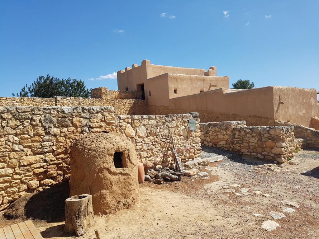 La Ciutadella Ibèrica tanca temporalment pels desperfectes que les pluges han causat als sostres. Ajuntament de Calafell