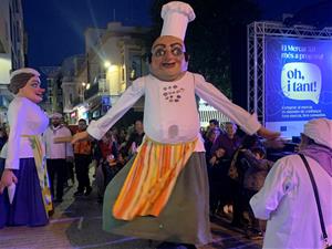 La Diputació de Barcelona presenta amb una gran festa popular a Vilanova i la Geltrú un projecte de modernització dels mercats. EIX