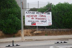 La plantilla d'Acrylicos Vallejo, en vaga parcial indefinida per reclamar millores salarials i de seguretat