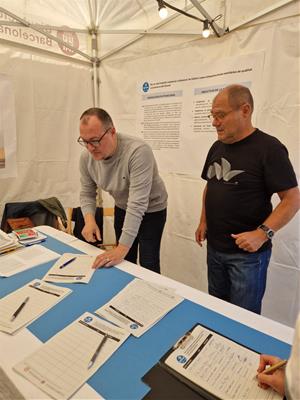 La Plataforma pel nou hospital comarcal recull més de 3.300 signatures durant la Fira de Novembre
