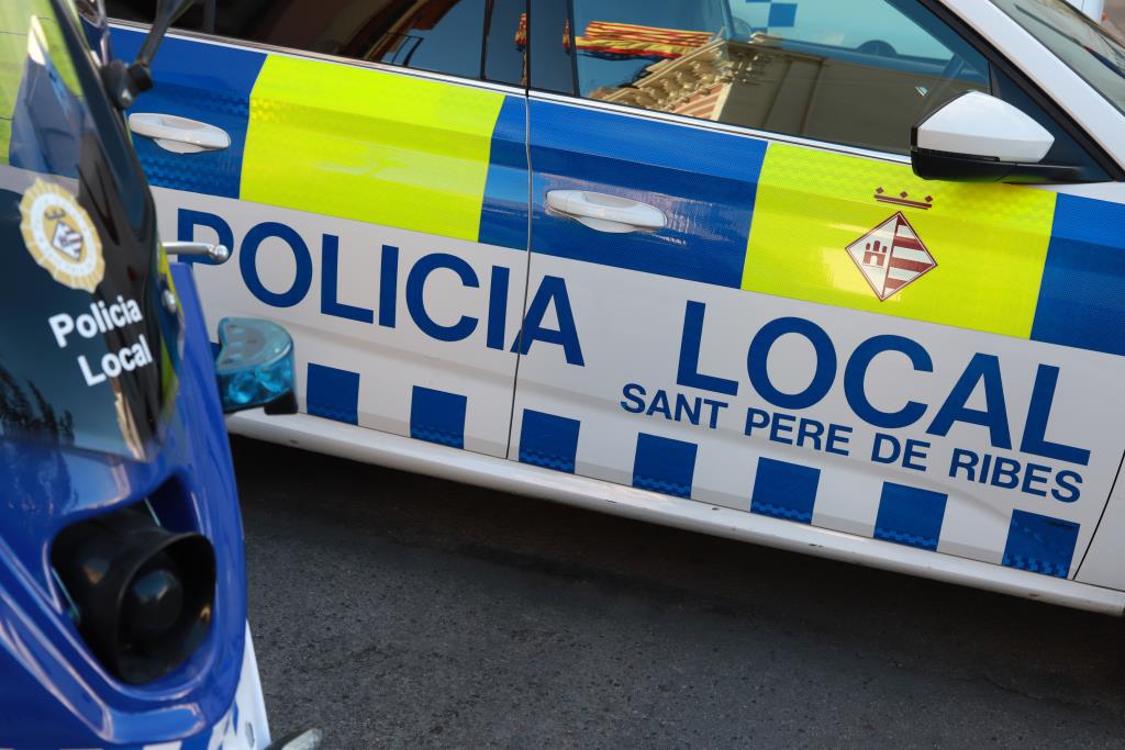 La policia de Sant Pere de Ribes deté una persona per un robatori a l’interior d’un vehicle. Ajt Sant Pere de Ribes