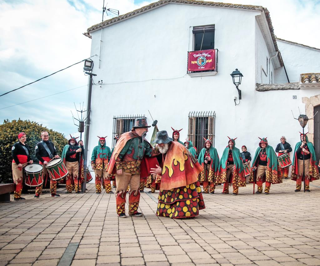 La recuperació del Drac Vell i del Ball de Diables en la seva versió més antiga, projectes guanyadors dels pressupostos participatius. Ajt Sant Pere d
