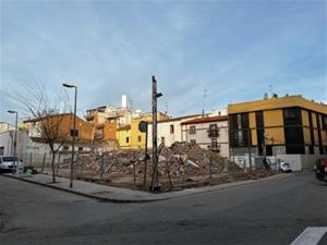 L'enderroc del carrer de les Sogues dona pas a una nova plaça pública i dues finques plurifamiliars. Ajuntament de Vilanova