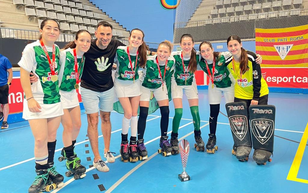 L'equip sub 17 del CP Vilanova es proclama campió de Catalunyal i d'Espanya. Eix