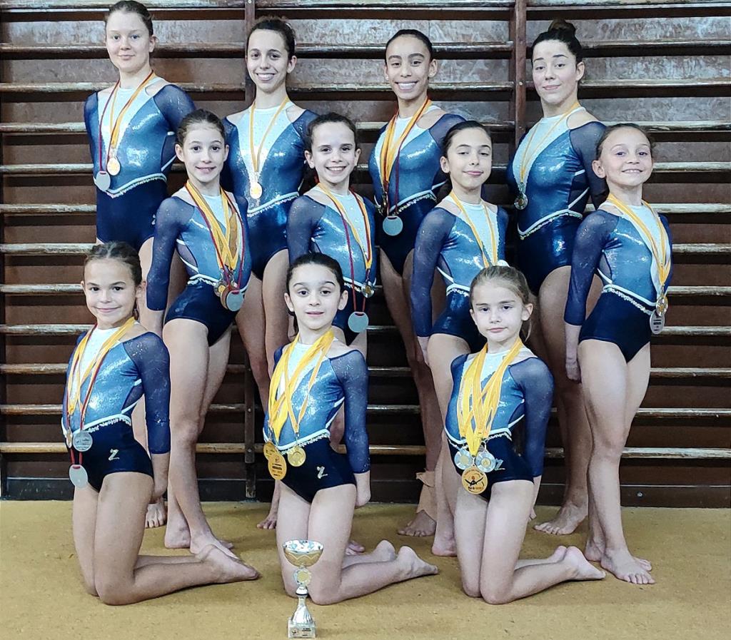 Les gimnastes del CG Vilanova. Eix