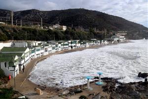 L'estat de les platges de Sitges després del temporal de Setmana Santa. ACN