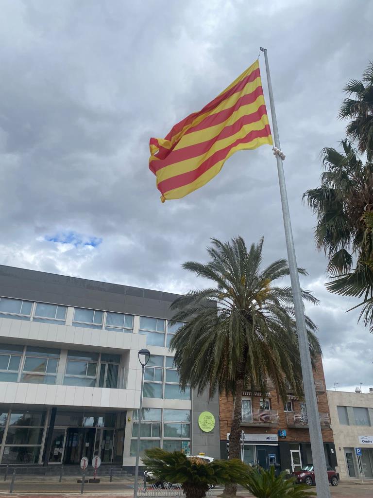 Llorenç hissarà una de les senyeres més grans del Penedès el Diumenge de Pasqua. Ajuntament de Llorenç