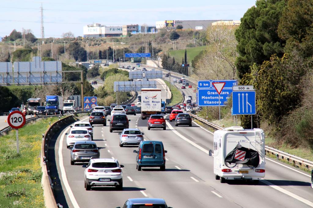 Més de 427.000 vehicles han tornat a l'àrea de Barcelona en l'operació retorn de Setmana Santa, el 72,4% dels previstos. ACN