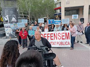 Més de cent persones es concentren a Vilafranca per a reivindicar una sanitat pública de qualitat