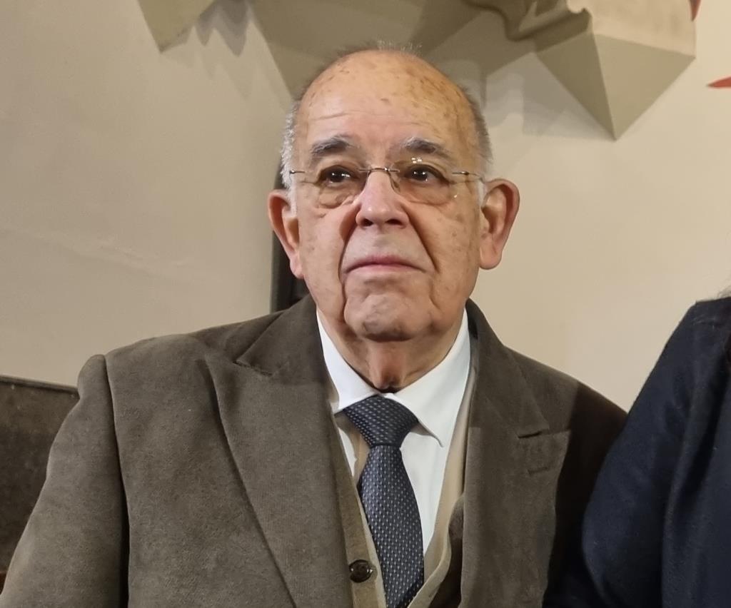 Mor l'historiador i escriptor vilanoví Francesc Xavier Puig Rovira. Ajuntament de Vilanova
