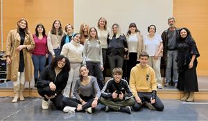 Participants a la xerrada amb motiu del Dia Internacional del Càncer Infantil a Calafell. Eix