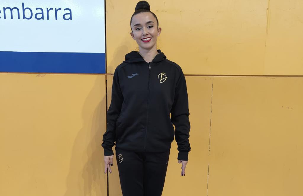 Paula Mensa. Eix