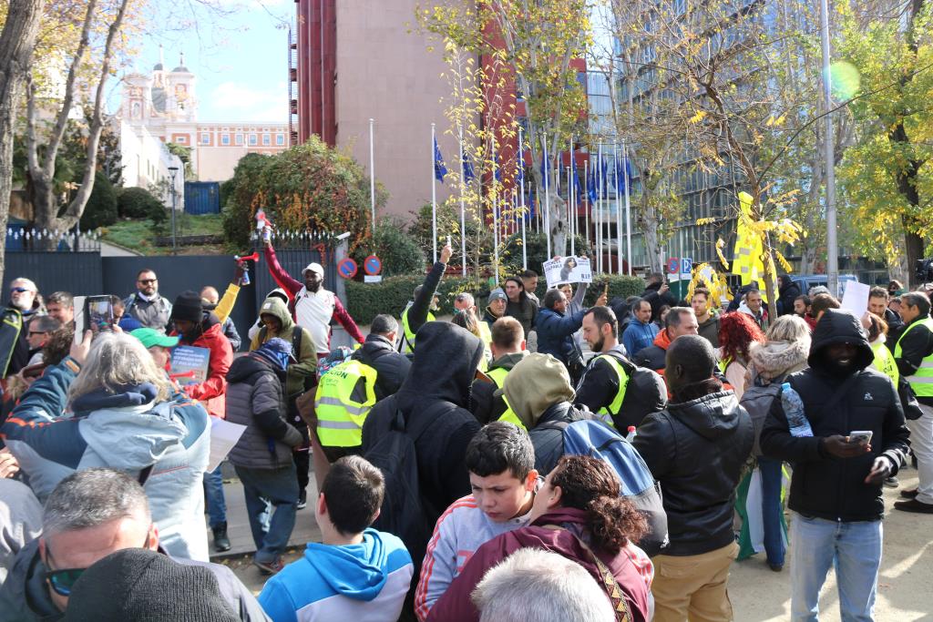 Pescadors i peixaters protesten a Madrid per “pressionar” Brussel·les perquè retiri el seu “inviable” pla. ACN