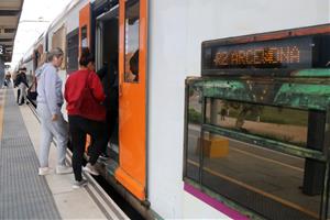 Renfe redueix aquest diumenge al matí un 50% el servei entre Cunit i Sant Vicenç de Calders. ACN