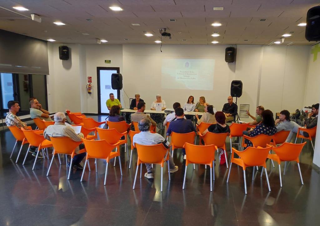 Reunió de les Associacions de veïns de Vilanova i la Geltrú. Eix