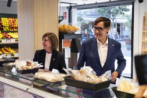 Salvador Illa, ha visitat Les Roquetes en companyia de l'alcaldessa, Abigail Garrido i la resta de regidors socialistes 