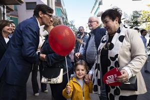 Salvador Illa, ha visitat Les Roquetes en companyia de l'alcaldessa, Abigail Garrido i la resta de regidors socialistes 