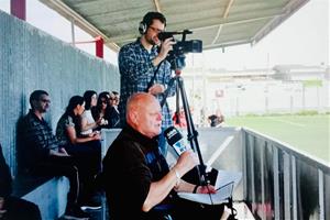 Sant Martí Sarroca posa el nom del desaparegut locutor Josep Maria Farré al camp de futbol. Ajt Sant Martí Sarroca