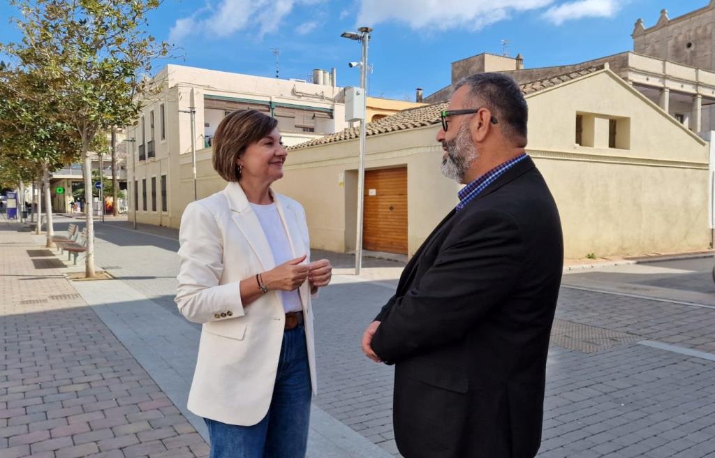 Sant Pere de Ribes posa en marxa el nou sistema de control d’accés de vehicles a les zones de vianants . Ajt Sant Pere de Ribes