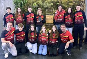 Segell i certificació Argent per l’escola club de triatló TriCalafell . Eix