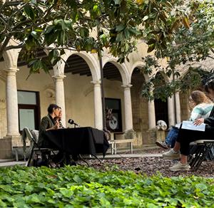 S’inicia el cicle 'Paraules als Claustres', un programa d’espectacles artístics amb la paraula com a eix vertebrador. Ajuntament de Vilafranca