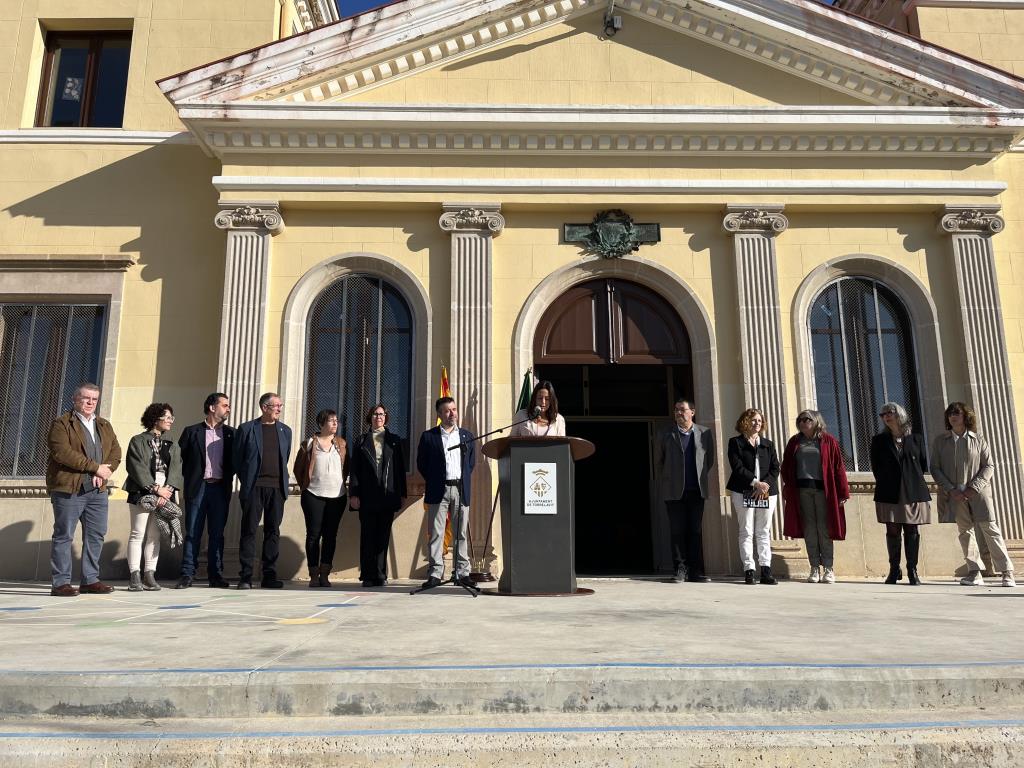 Torrelavit inaugura una escola totalment renovada amb la visita de la consellera d'Educació. Ajuntament de Torrelavit