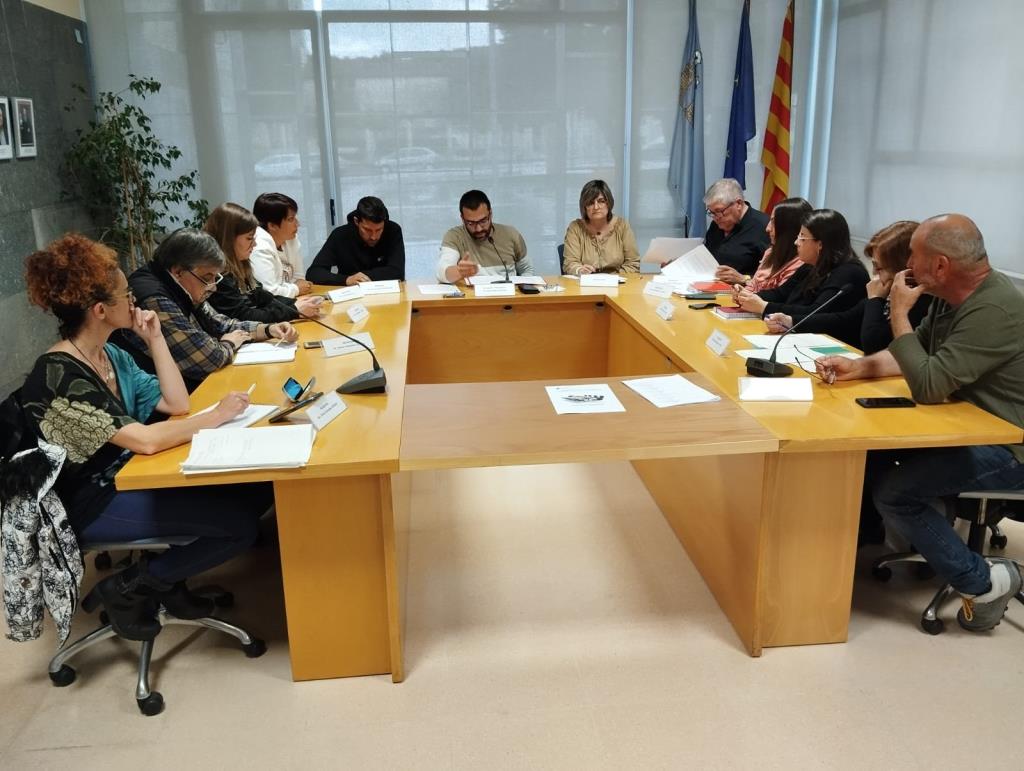 Torrelles de Foix aprova el pla d'abastament d'aigua i les noves tarifes. Ajt Torrelles de Foix