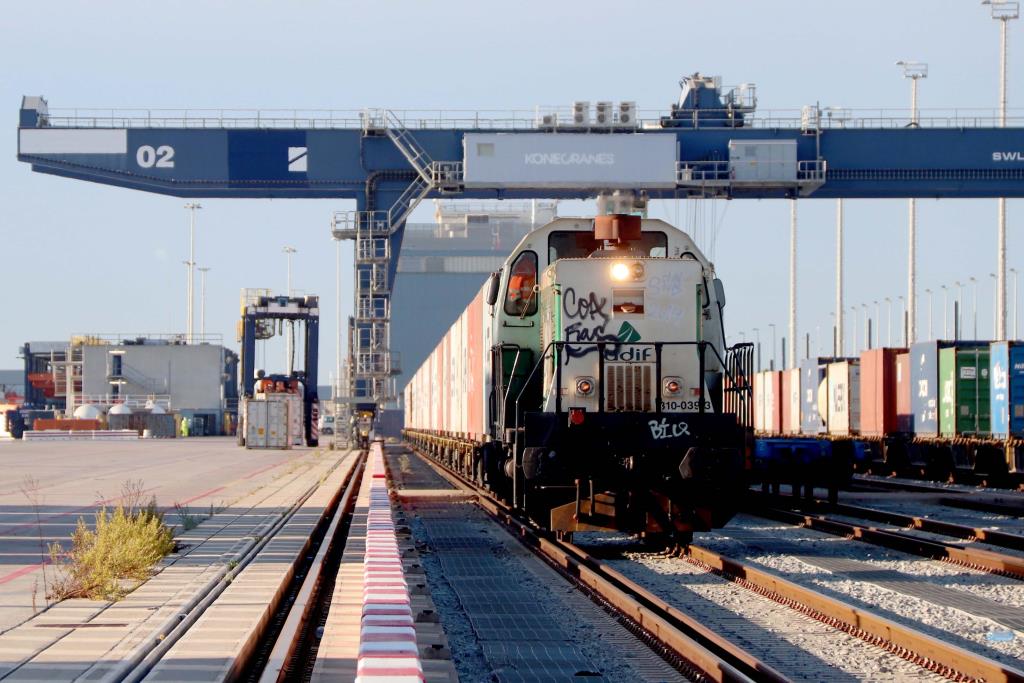 Tren de mercaderies. ACN / Maria Asmarat