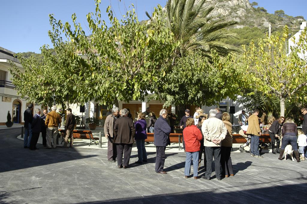 Tres persones opten a ser la representació de l’alcaldia al poble de Garraf. Ajuntament de Sitges