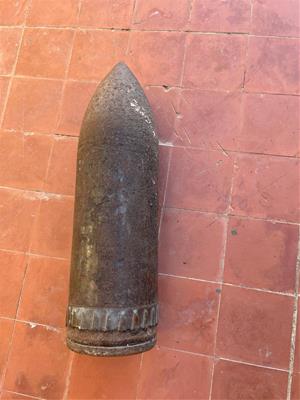 Troben un projectil de 1895 en un edifici municipal de Sitges. ACN
