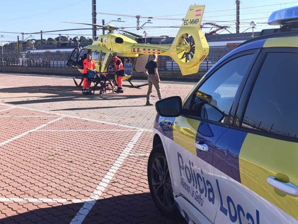 Un treballador resulta ferit de gravetat en un accident als tallers de Renfe de Vilanova. Policia local de Vilanova