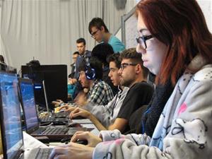 Una quarantena de “gamers” ocuparan el plató de Neàpolis per a una nova edició de la Global Game Jam . Ajuntament de Vilanova