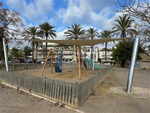 Vilanova instal·la set refugis climàtics amb veles per fer ombra i espècies vegetals. Ajuntament de Vilanova