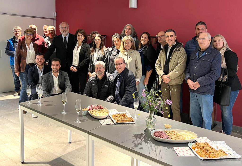 Visita d'Anna Erra, Presidenta del Parlament de Catalunya a Sant Sadurní d’Anoia. Eix