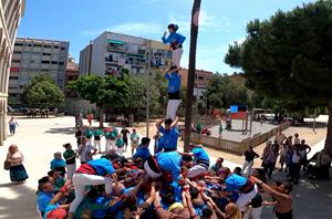 3 de 6 amb agulla dels Castellers del Foix. Eix