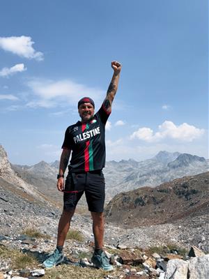 824 km pels Pirineus per Palestina: la gesta solidària del penedesenc Àlex Suárez