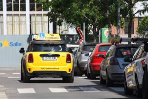 Acord a la UE per rebaixar l'edat per conduir als 17 anys. ACN