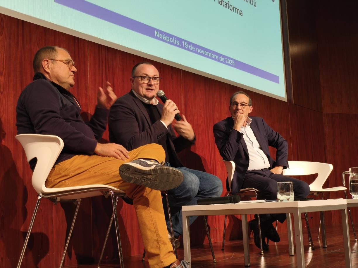 Acte de la plataforma pel Nou Hospital Comarcal del Garraf a Neàpolis. Ajuntament de Vilanova